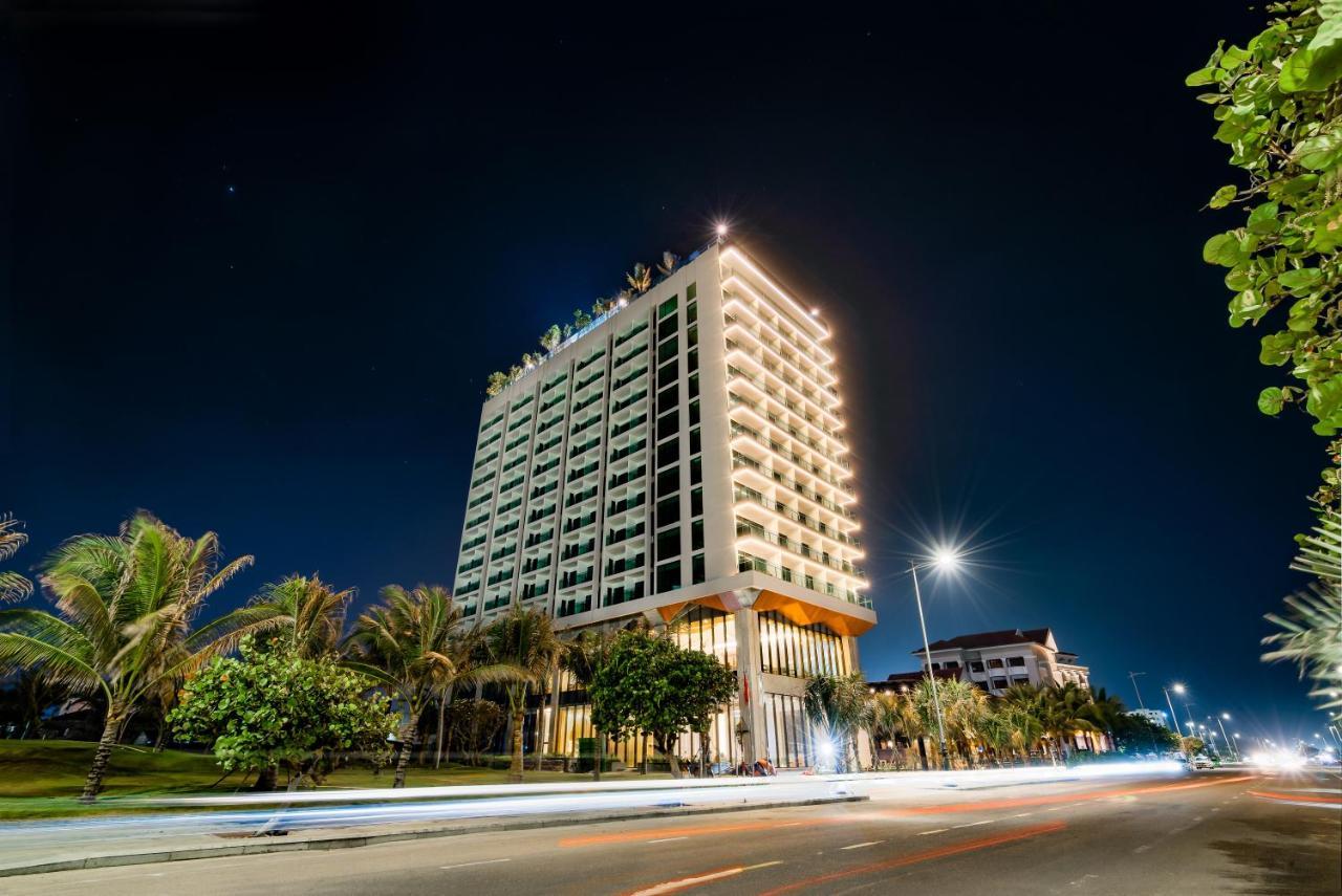Sala Grand Tuyhoa Hotel Tuy Hòa Buitenkant foto