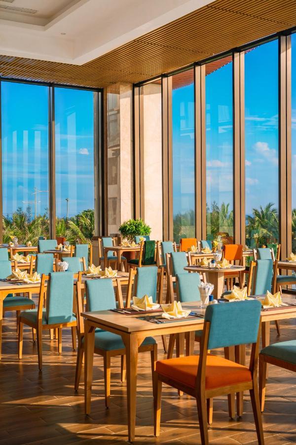 Sala Grand Tuyhoa Hotel Tuy Hòa Buitenkant foto